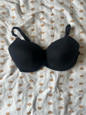 Gilligan & O'Malley Black T-Shirt Nursing Bra with Molded Cups